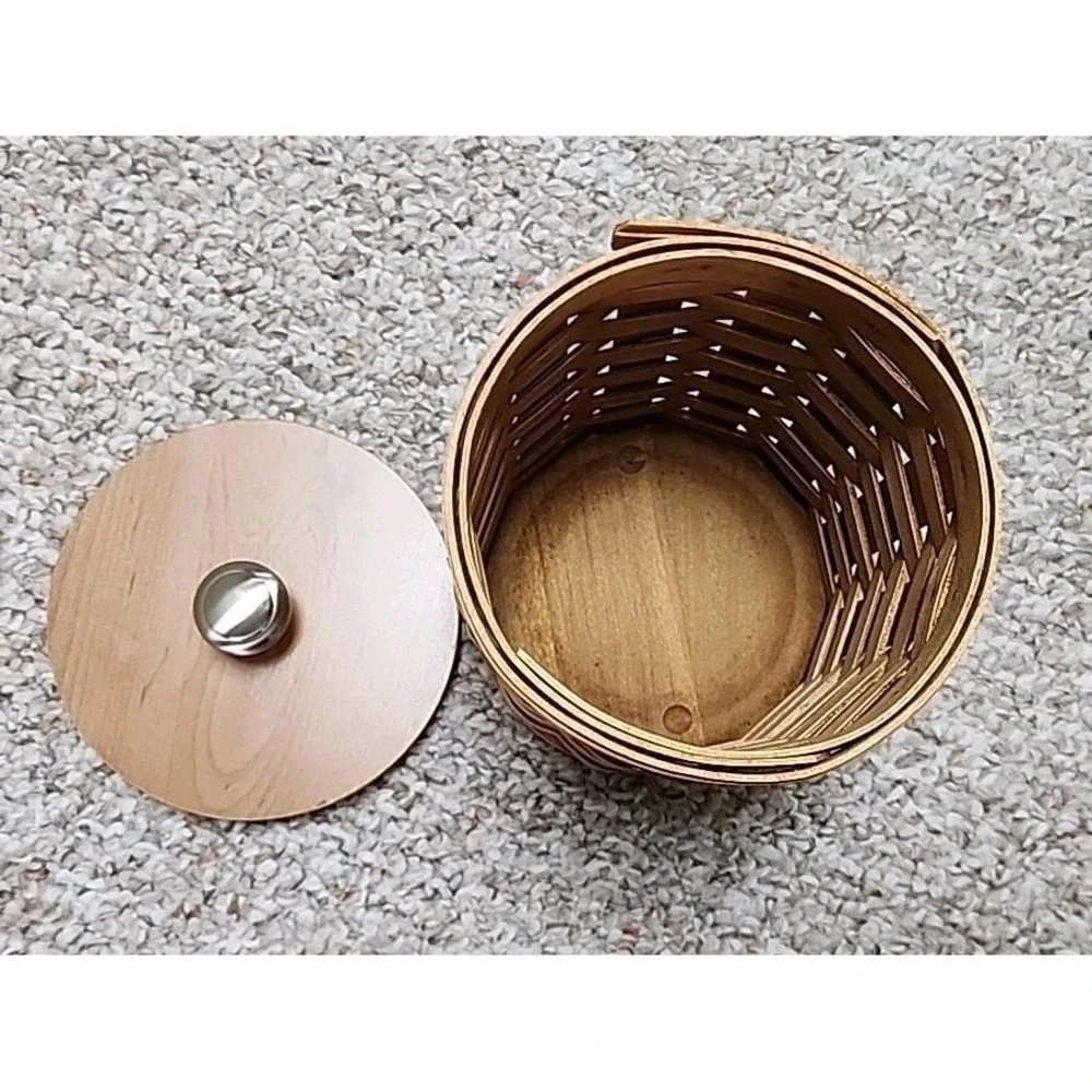 Longaberger Small Canister Basket and Lid 6 inches 2003 USA Made‎ Maple Brown